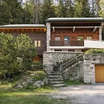 Chalet Glacier - Happy