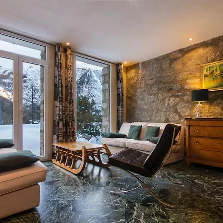 木屋 Glacier - Happy 霞慕尼