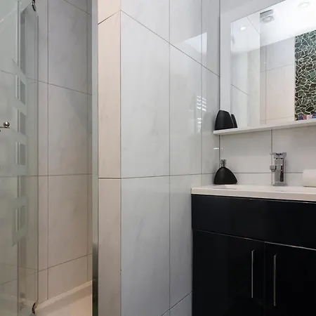 木屋 Glacier - Happy