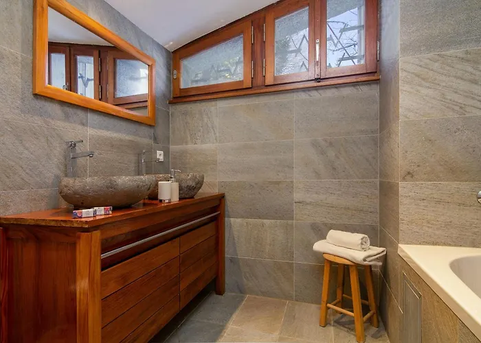 Chalé Glacier - Happy